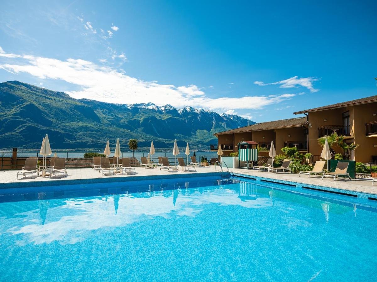 Hotel Leonardo Da Vinci ลีโมเนซุลการ์ดา ภายนอก รูปภาพ