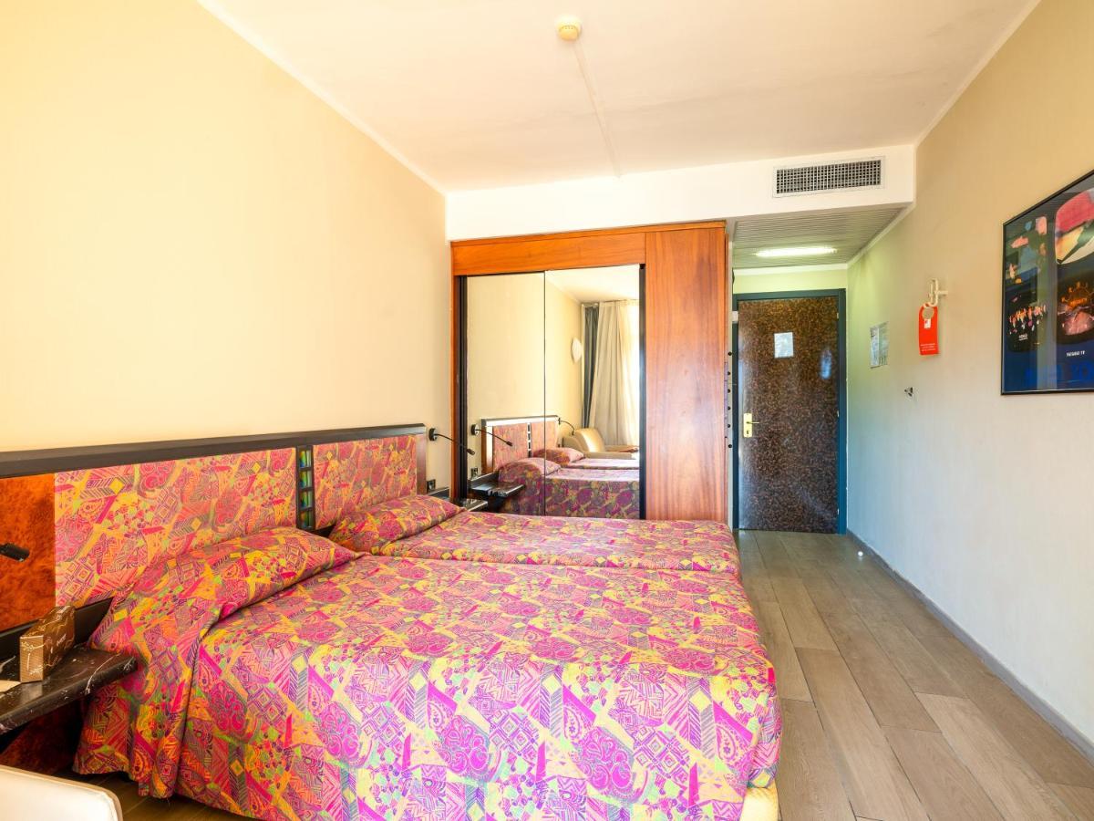 Hotel Leonardo Da Vinci ลีโมเนซุลการ์ดา ภายนอก รูปภาพ